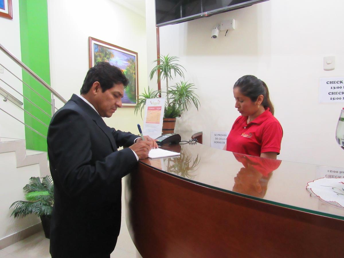 Alojamiento El Cardenal Iquitos Exterior photo