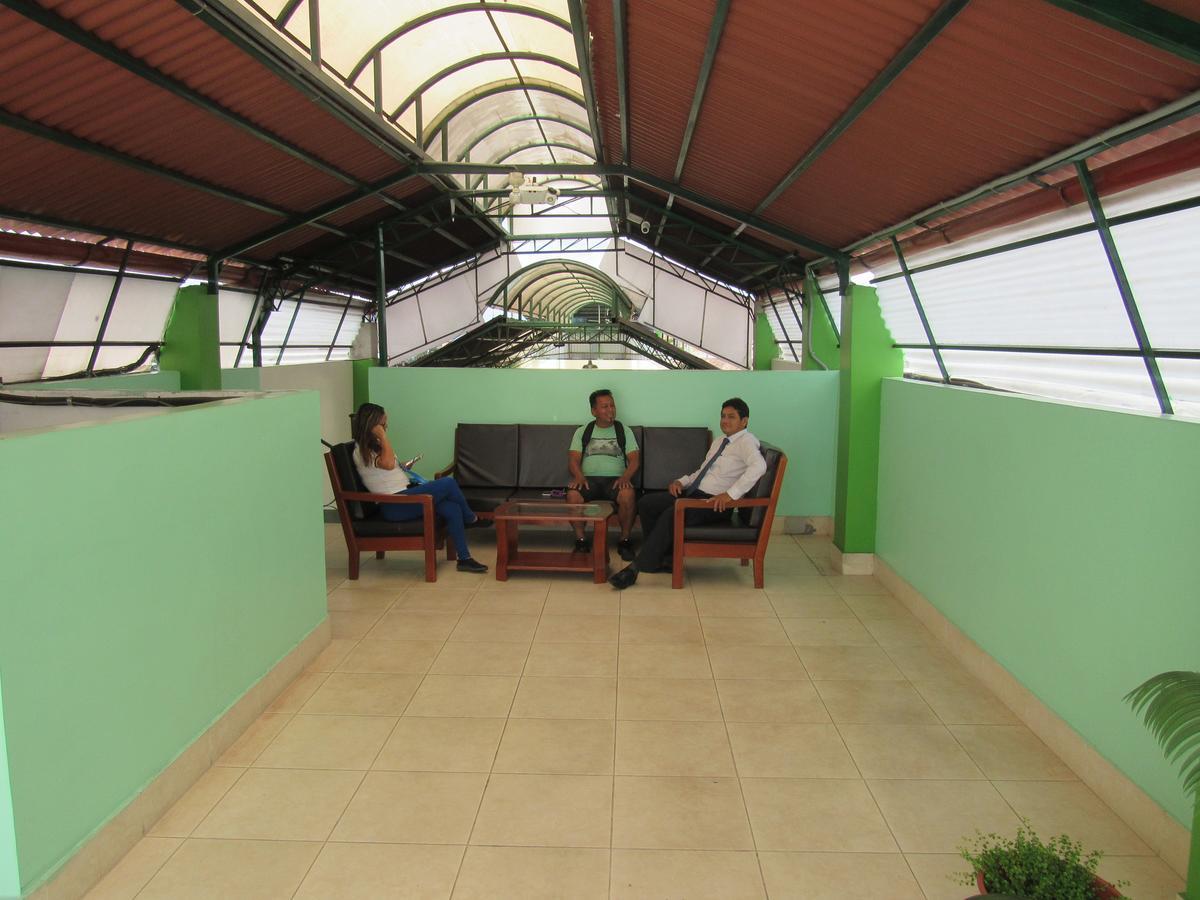 Alojamiento El Cardenal Iquitos Exterior photo